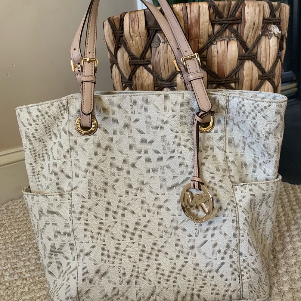 Michael Kors purse